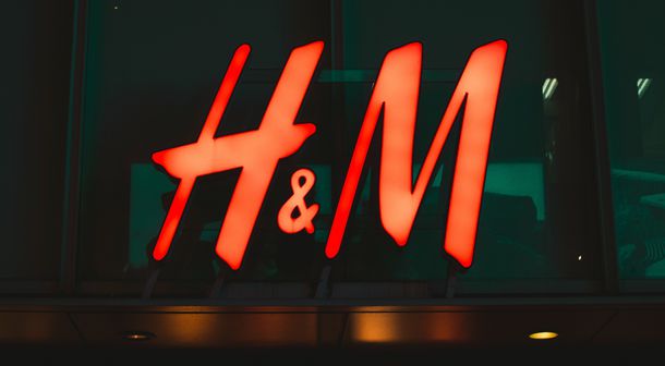 Чистая прибыль шведской компании H&M по итогам III финквартала сократилась в несколько раз
